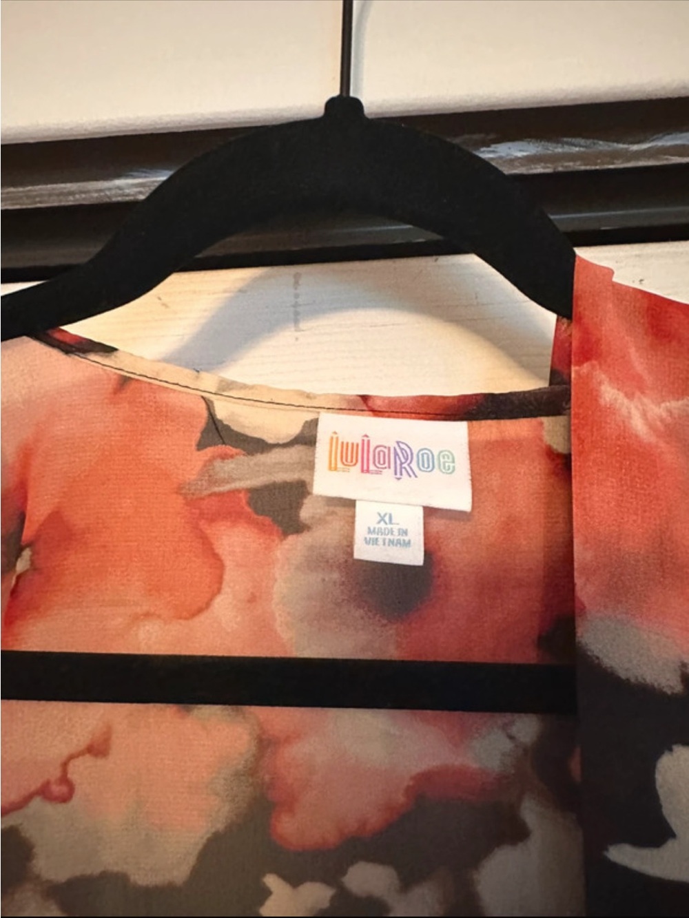 Lularoe Daphne Kimono - Picture 3 of 6